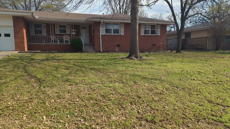 This lawn is ready for a fall cleanup of leaves